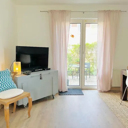 Kleine Lotta Mit Terrasse