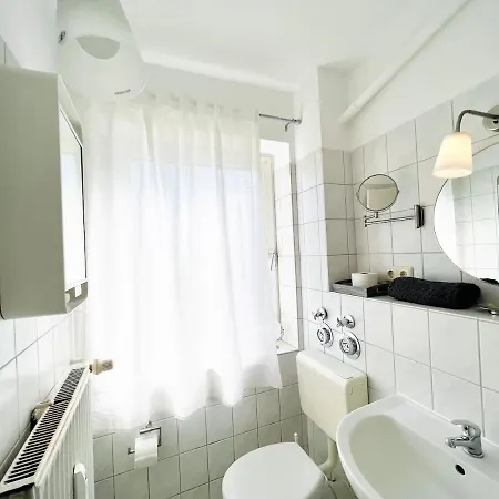 Kleine Lotta Mit Terrasse 海利根港