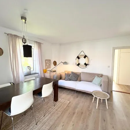 公寓 Kleine Lotta Mit Terrasse 海利根港