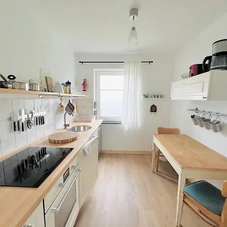 Kleine Lotta Mit Terrasse 海利根港