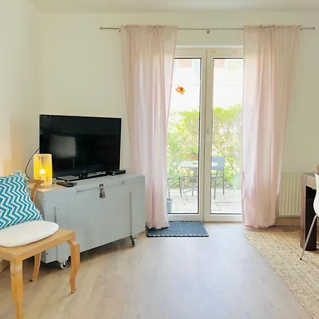 Kleine Lotta Mit Terrasse Heiligenhafen